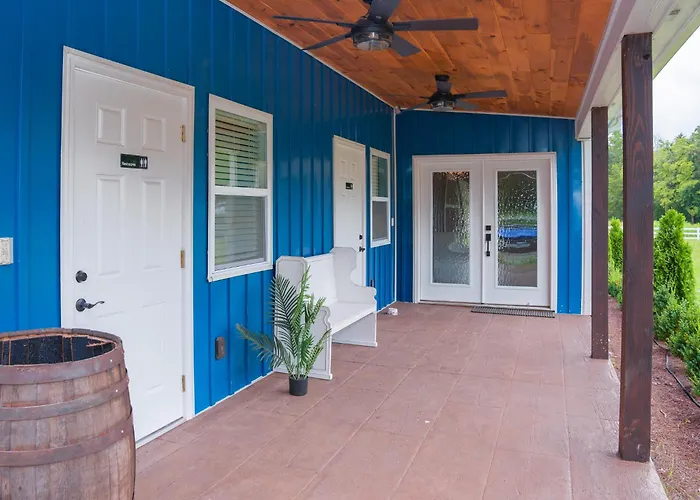 The Blue Barn At The Meadowcreek