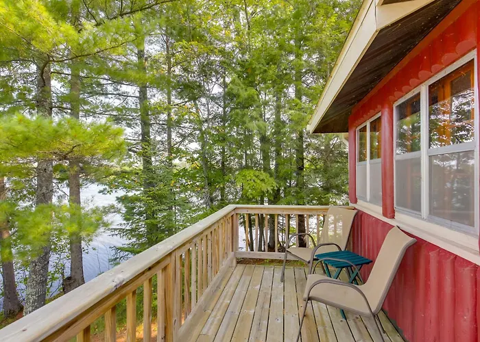 Cozy Lakefront Cabin W/ Indoor Gas Fireplace!