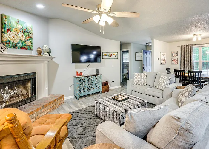 'The Wildwood House' In Hot Springs Village!