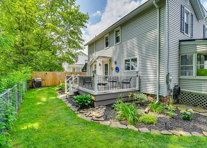 Sodus Point Home - Walkable To Beach!