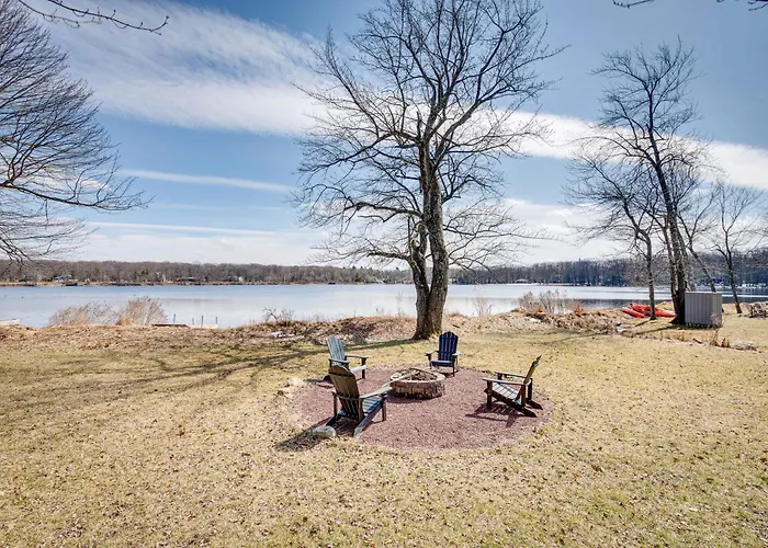Dock & Sunroom: Waterfront Home Near Kalahari!