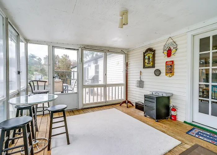 Secluded Hampstead Vacation Rental With Deck!