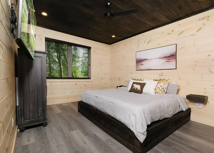 Tennessee Swim - Indoor Pool, Game Room, And More!
