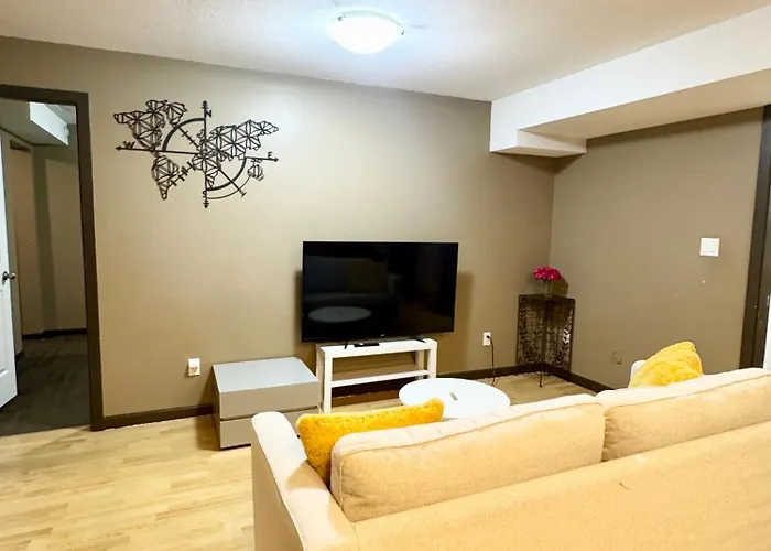 Charming 2-Bedroom Basement Suite With Free Parking