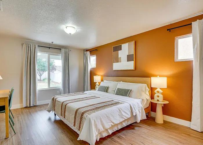 Family Home W/ Fenced Yard In Pueblo: 5 Mi To Dtwn