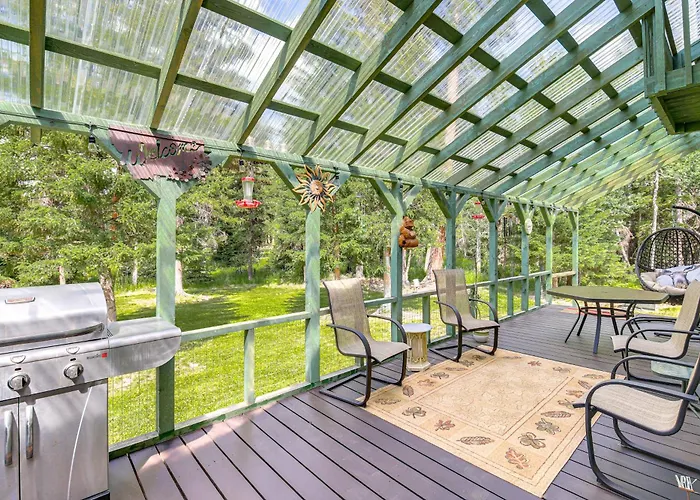 Private Hot Tub: 'Enchanted Hideaway' In Lincoln!