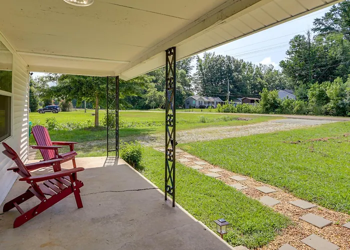 Near Hiking & Historic Sites: Jackson Home W/ Yard
