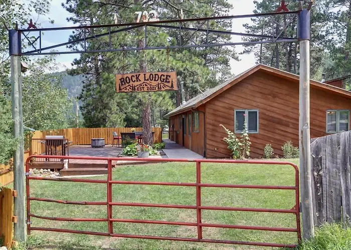 Rock Lodge Complete With Covered Parking