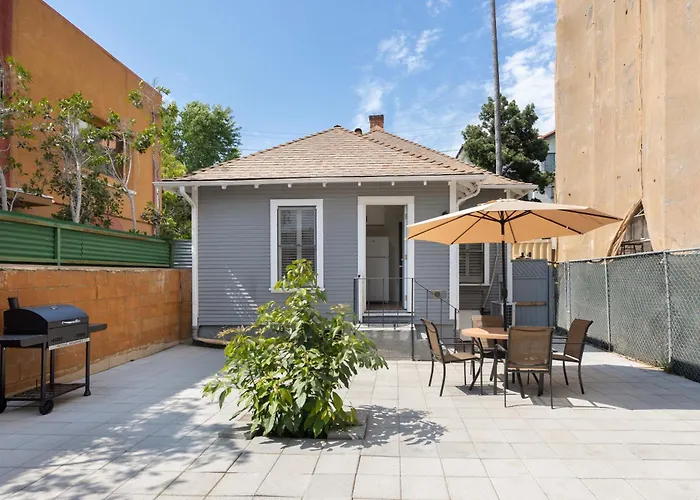 Adorable Pasadena Bungalow