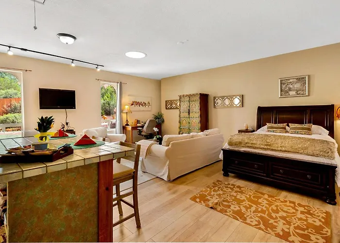 Sedona Wellness Casita With Hot Tub, Outdoor Sauna & Private Courtyard