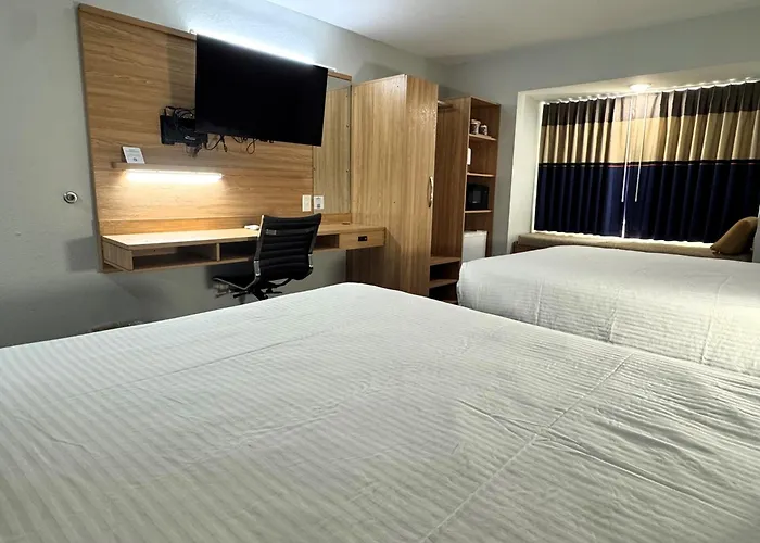 Microtel Inn & Suites By Wyndham Tuscaloosa East