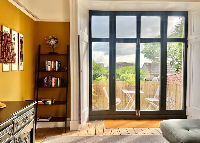 The Georgian Manor Apartment - Central Frome
