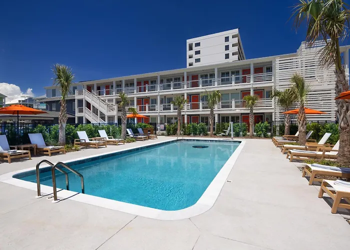 Oceaneer Hotel