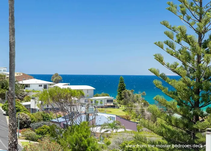 Magnificent Malua Views, Stroll To The Beach