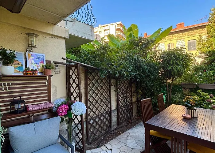 Provencal House, Sea Side, Private Parking