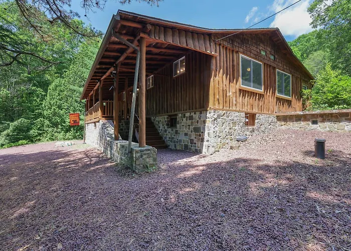 Cozy Log Cabin In Jim Thorpe