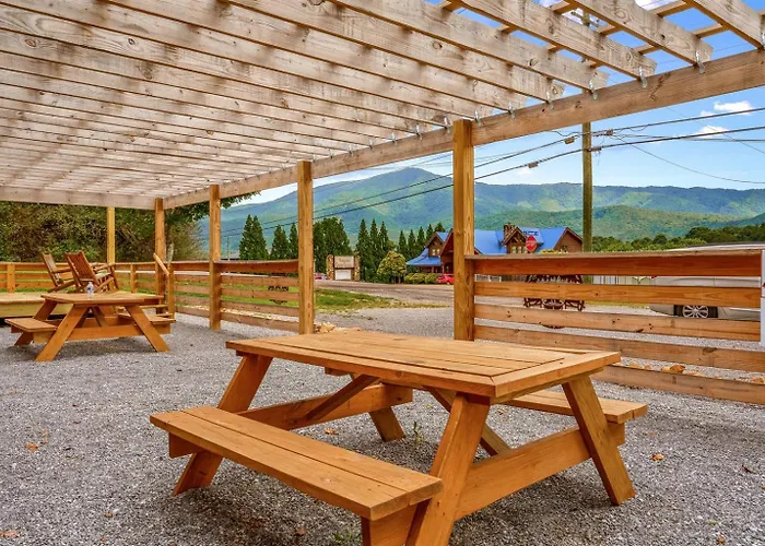 Wild Mountain Lodge