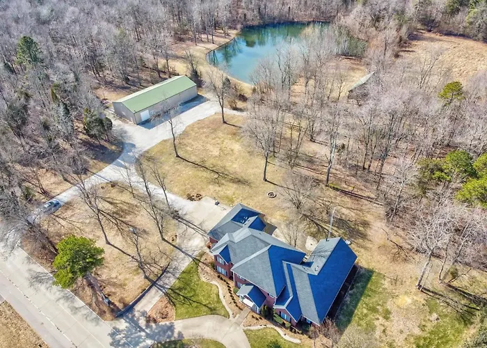 Large Home Sleeps 24 In Santa Claus 5 Mins From Holiday World With A Game Room