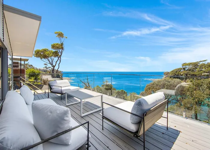Garden Bay Coastal Retreat