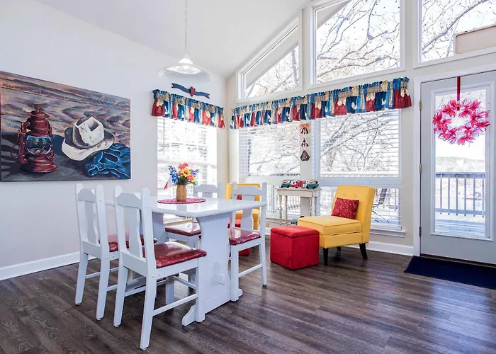 Pet Friendly Retreat On Lake Lbj
