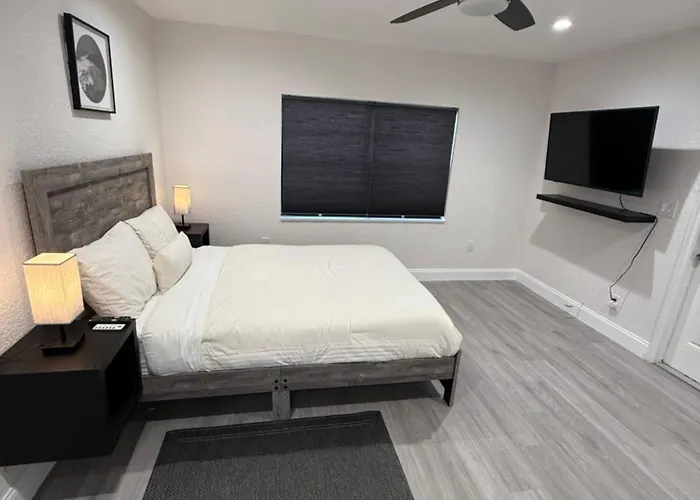 Dania Club Luxury Rentals