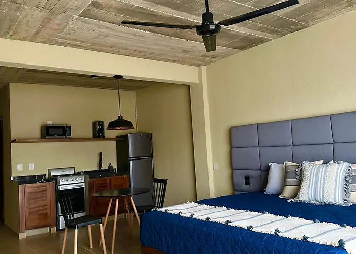 Lolitas Suites 304