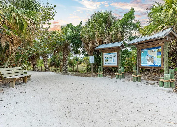 Siesta Key Condo - Beach, Pool & Village Fun!