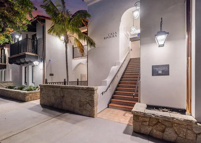 Casa Riviera, a ZenStay Hotel