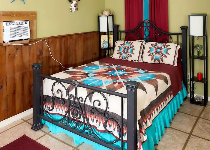 Pleasant Days Lodging Southwest Cottage