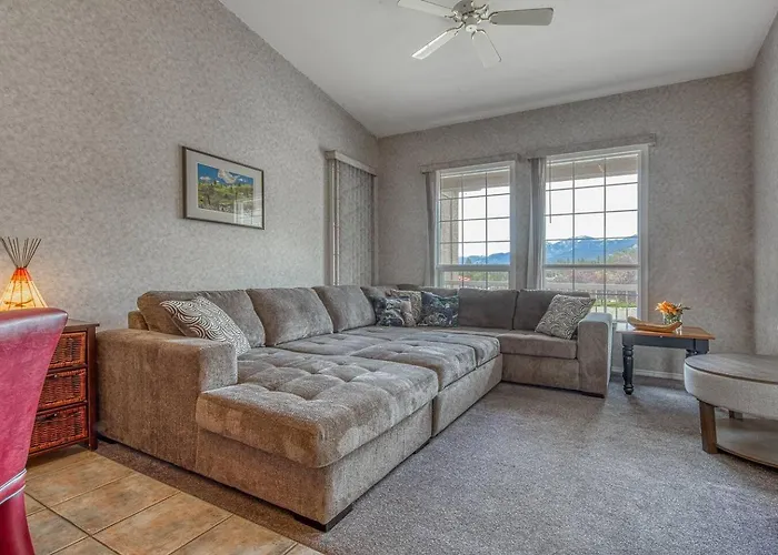 Cozy Fairmont Hot Springs 1Br Condo