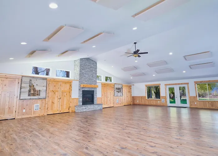Hansen Guest Ranch And Venue