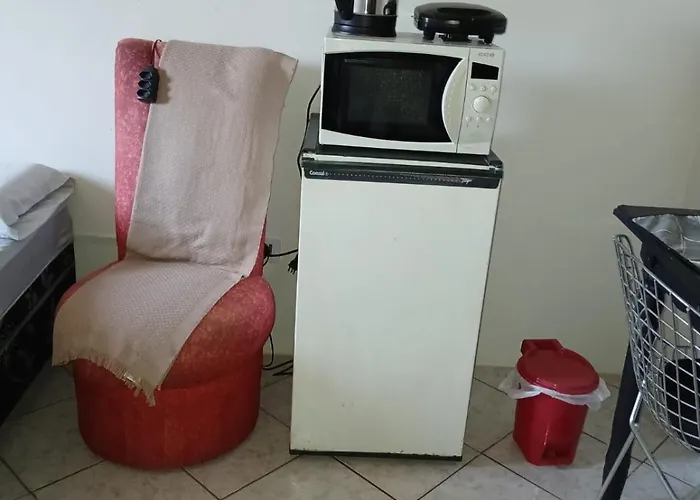 Quarto com banheiro casa da Mari