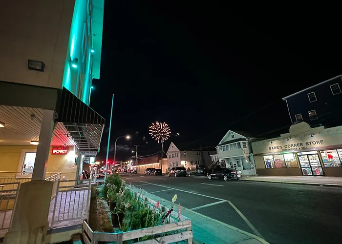 Sea Palace Motel