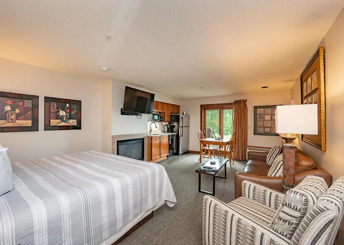 A123 Studio Lake View
