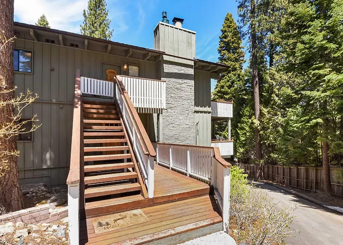 Waters Edge Oasis - Shared Pool & Pier Access