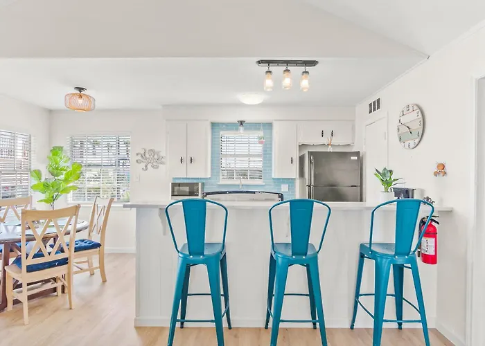 Tranquil Turquoise - Pet Friendly