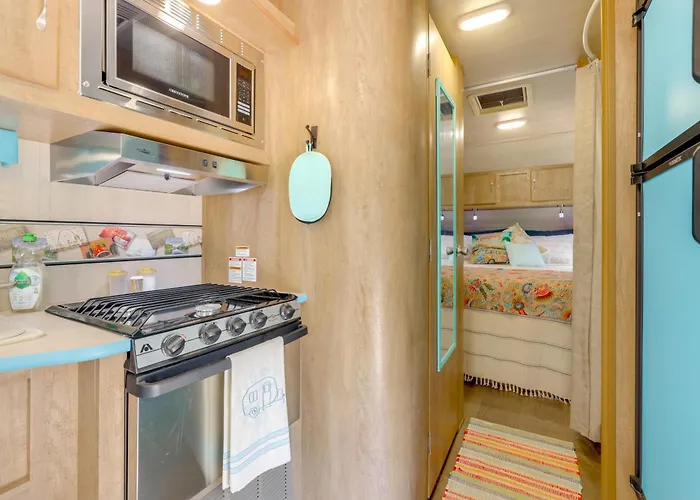 6 Mi To Wimberley Square: 'Happy Days Cruiser'