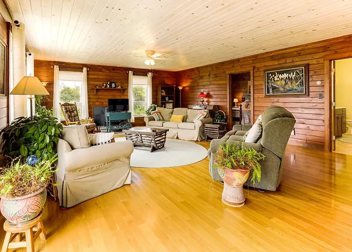 The Hideaway In Downeast Maine: Walk To Ocean