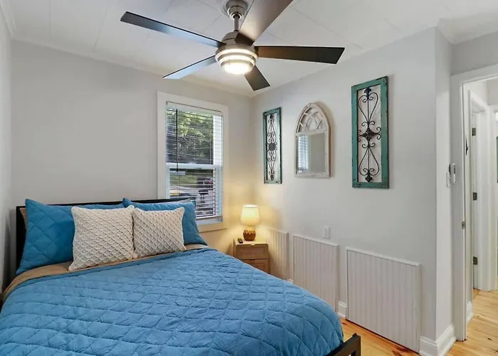 Cute & Cozy Lakeview House On Chain O Lakes With Hot Tub Option