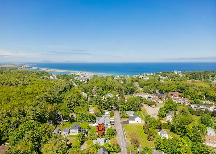 10-Min Walk To Beach - Huge Deck - Near Downtown