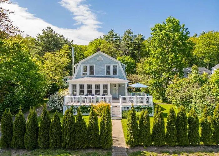 10-Min Walk To Beach - Huge Deck - Near Downtown