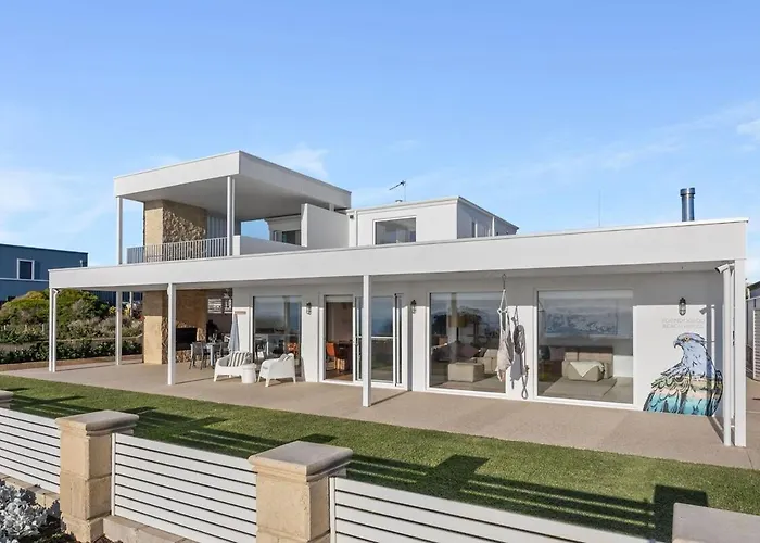 Yoondoordo Luxury Beach House
