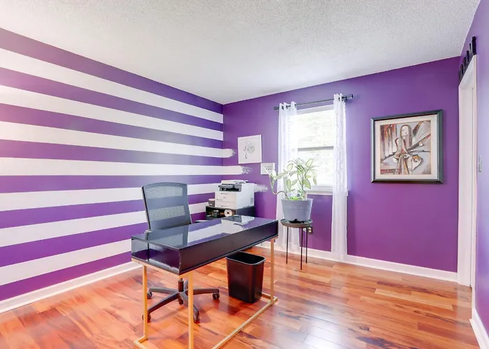 4 Mi To Stone Mountain: Retreat W/ Office!