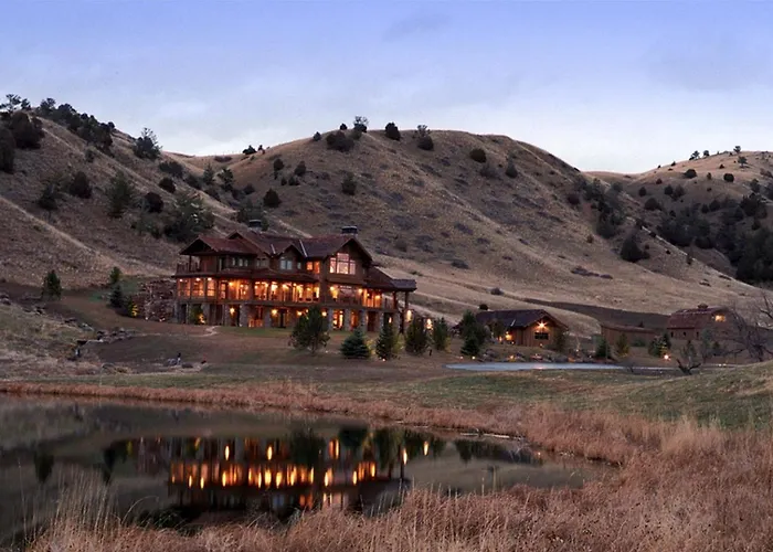 Spacious Group Lodge Rental With Hot Tub Near Bozeman, Montana