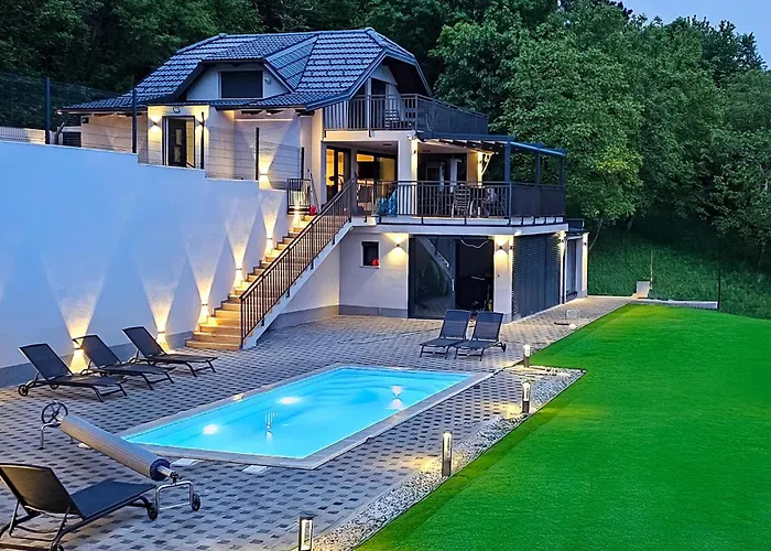 Gorgeous Home In Zagreb With Sauna
