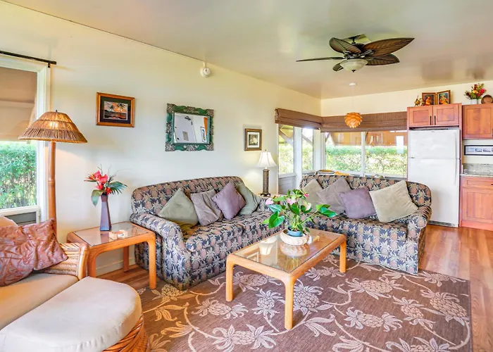 Oceanfront Condo W/ Pool Access On Molokai!
