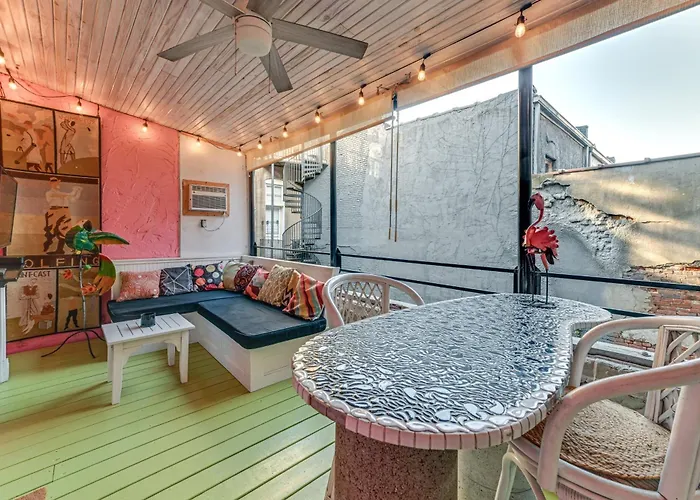 Steps To Historic Riverfront: Chic Dtwn Condo!
