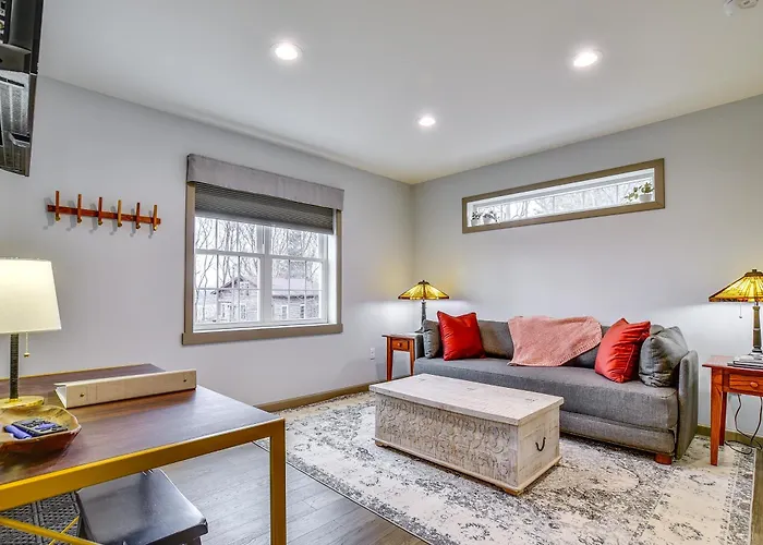 Seneca Lake Wine Trail Studio W/ Water View!