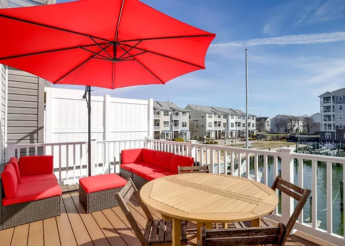 Walk To Dtwn: Waterfront Eastern Shore Townhome!