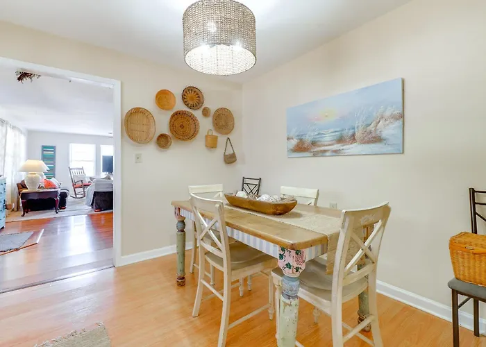 Surf City Coastal Escape W/ Fire Pit
